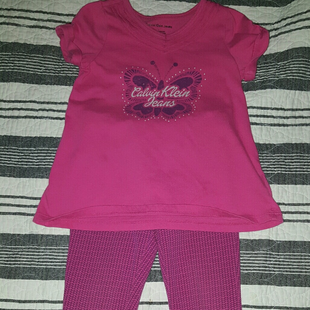 Girls size 5 Calvin Klein pants and shirt